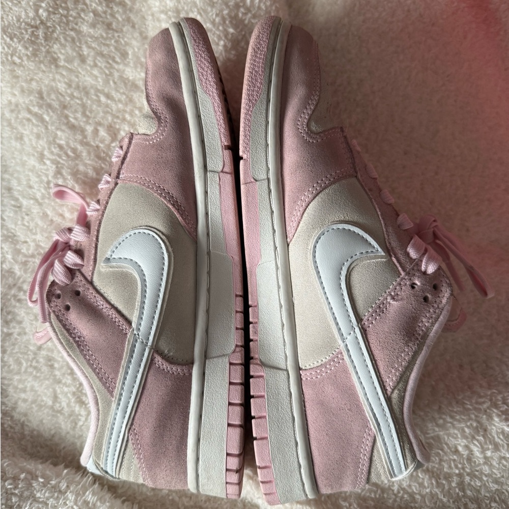 Nike Dunk Low LX Pink Foam Women’s Size 8 - Picture 2 of 6